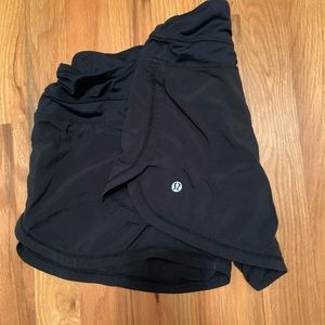 black lulu lemon shorts